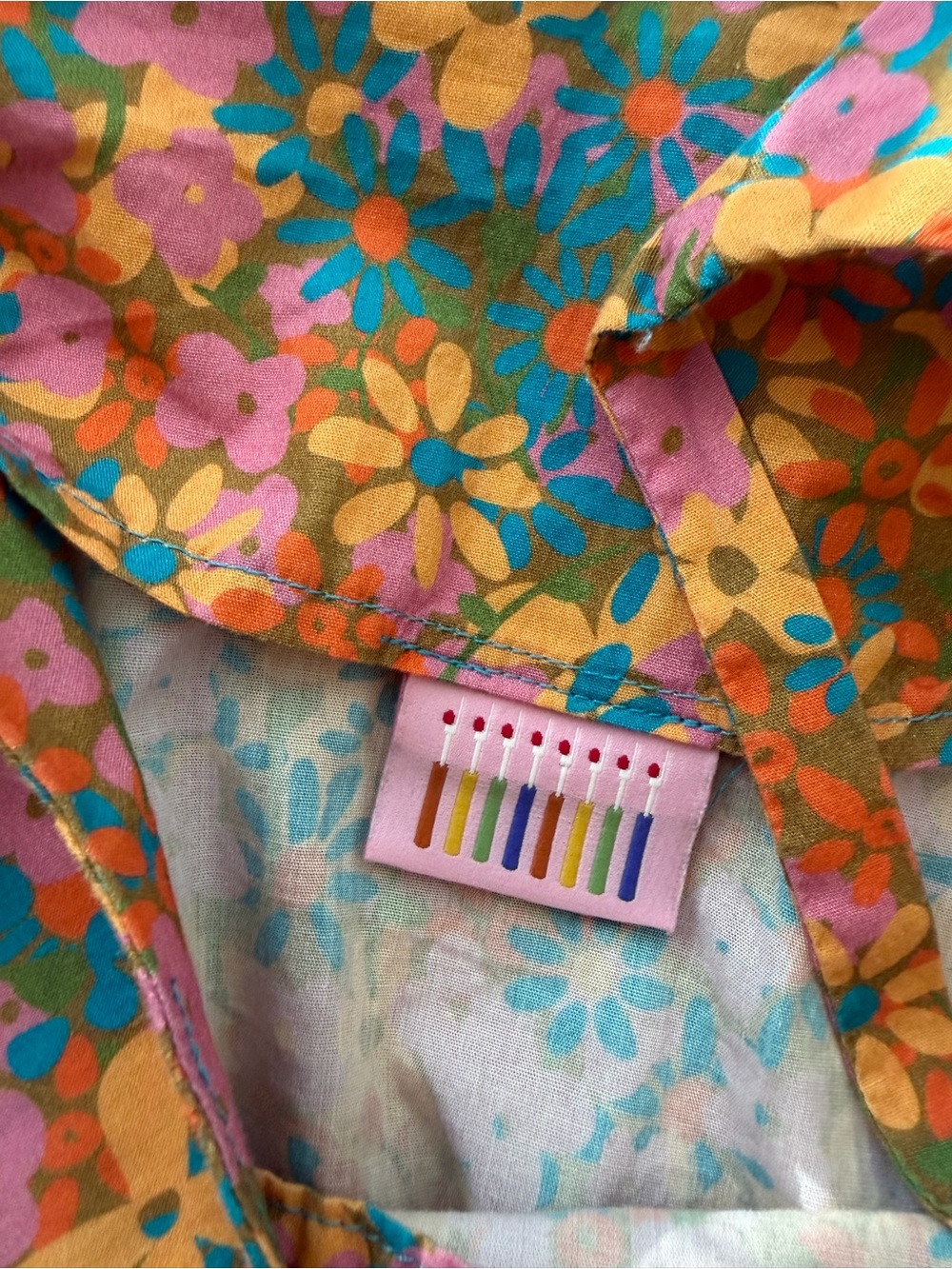 Kitschy 70s style ditsy floral cami tank top - Picture 4 of 6